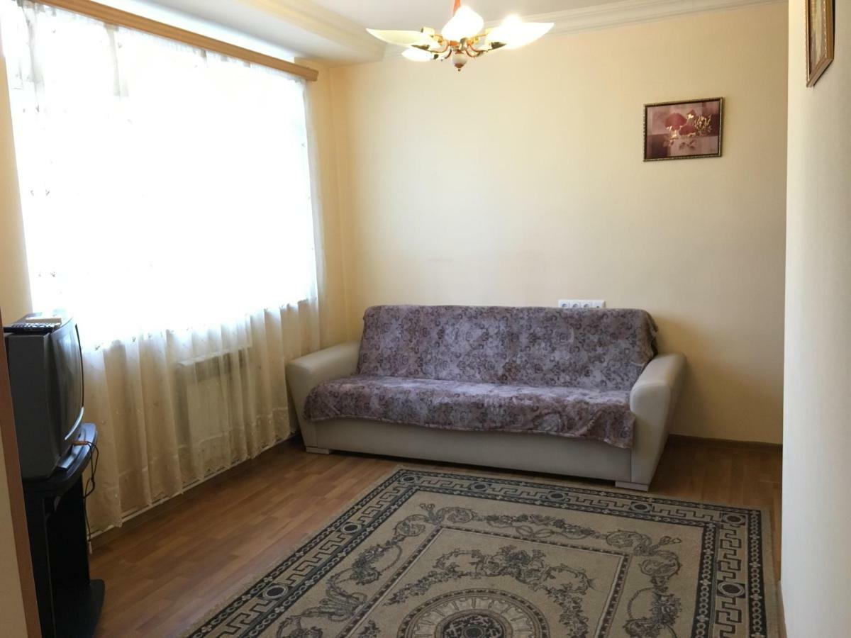 Prosp. Tigrana Meca 53 Apartamenty Yerevan Bagian luar foto